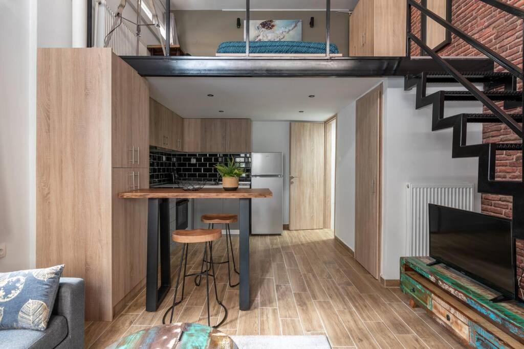 Industrial Loft Near Seaside W 200Mbps Apartment Солун Екстериор снимка